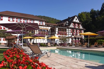 Restaurant Au Cheval Blanc, Niedersteinbach, Alsace, Vue extérieure