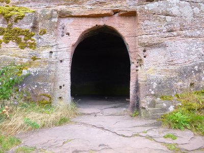 Entrée d'une salle troglodyte